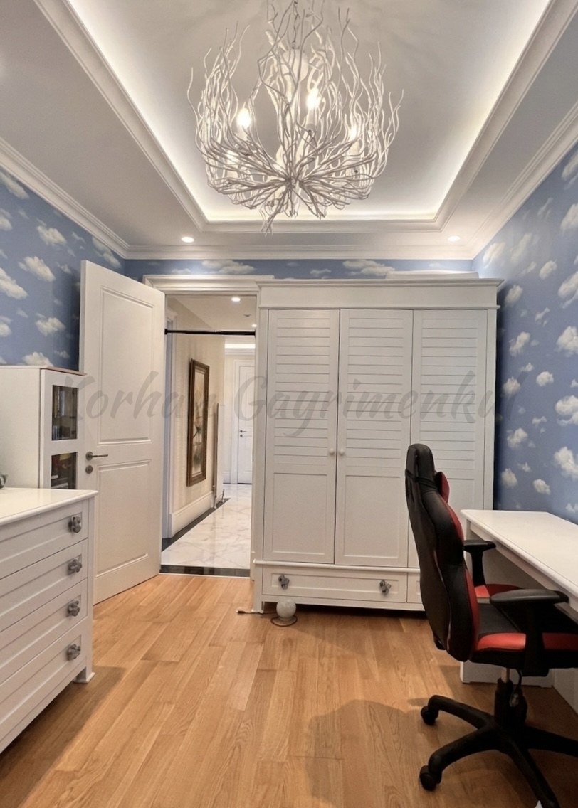 ÇENGELKÖY SULTAN MAKAMINDA 180m2 NET 4+1 ÖZEL DEKORASYONLU BOĞAZ MANZARALI ARA KAT