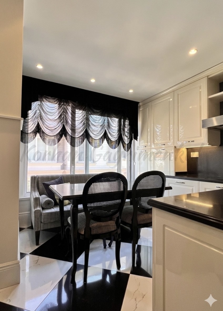 ÇENGELKÖY SULTAN MAKAMINDA 180m2 NET 4+1 ÖZEL DEKORASYONLU BOĞAZ MANZARALI ARA KAT