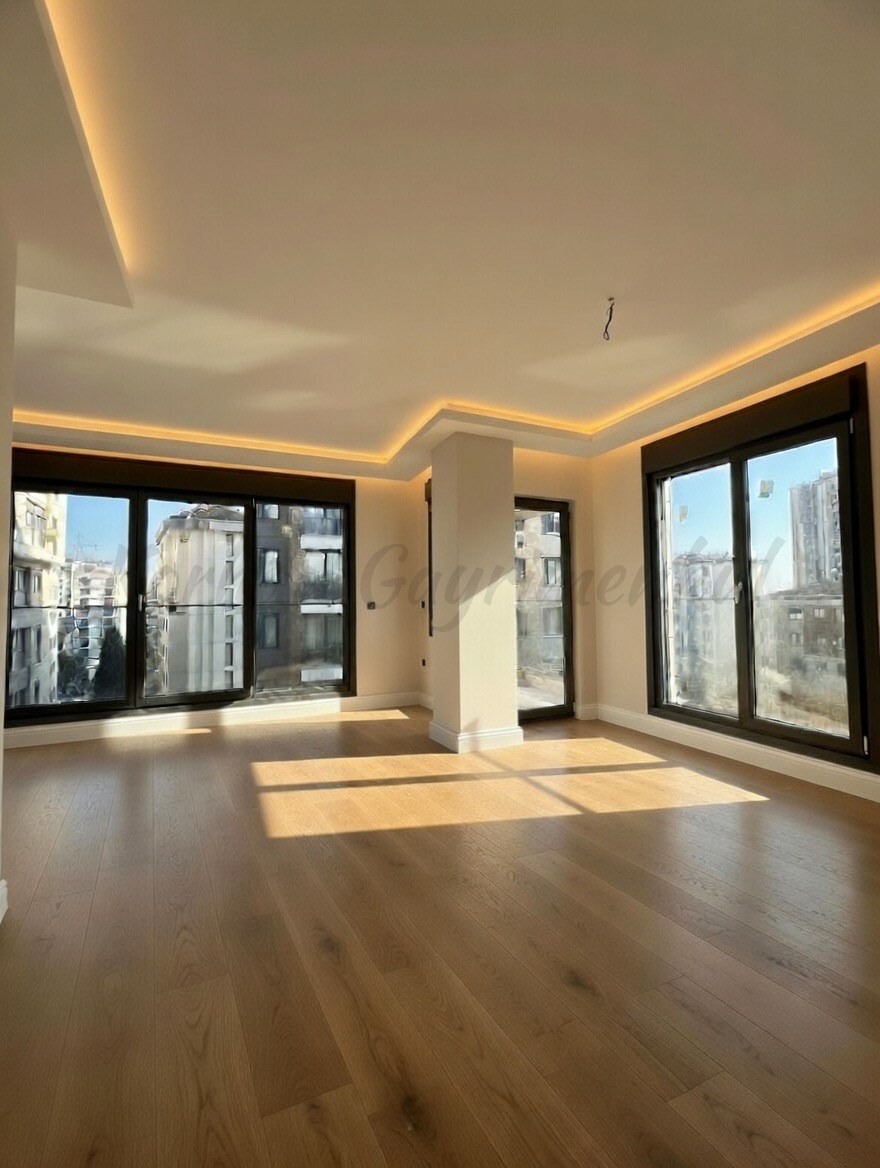 ÇİFTEHAVUZLARDA BAĞDAT'A YAKIN 90M2 NET 3+1 KATTA TEK SIFIR