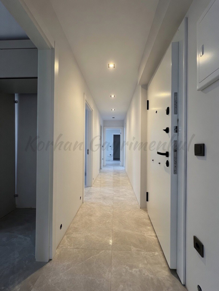 ÇİFTEHAVUZLARDA BAĞDAT'A YAKIN 90M2 NET 3+1 KATTA TEK SIFIR