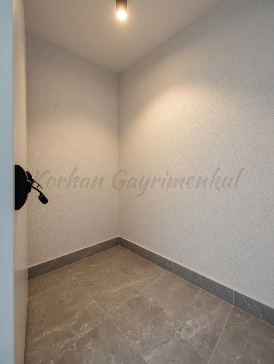 ÇİFTEHAVUZLARDA BAĞDAT'A YAKIN 90M2 NET 3+1 KATTA TEK SIFIR