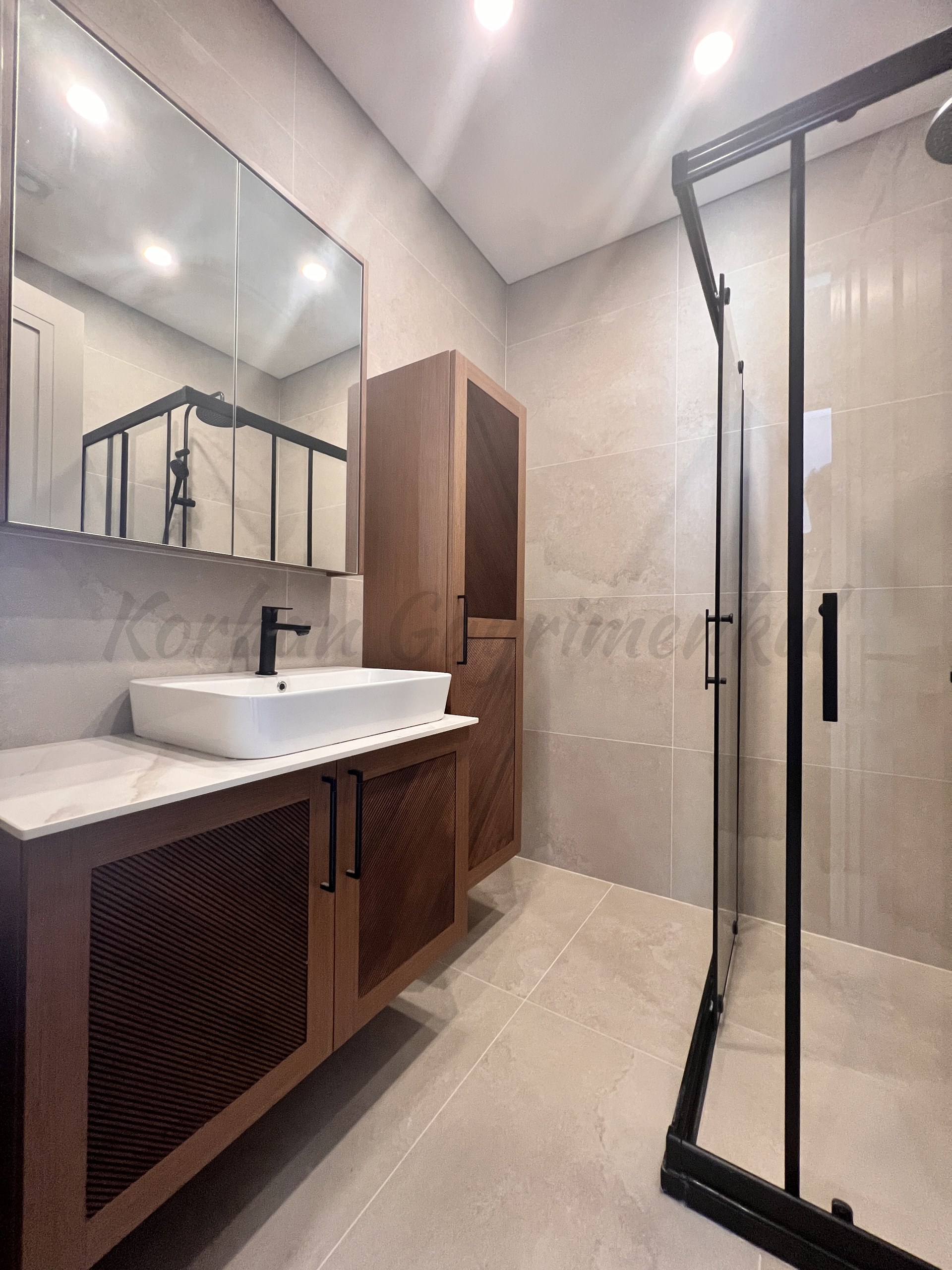 SUADİYE SAHİLDE  DENİZ MANZARALI 220M2 5+1 EMSALSİZ DUBLEX