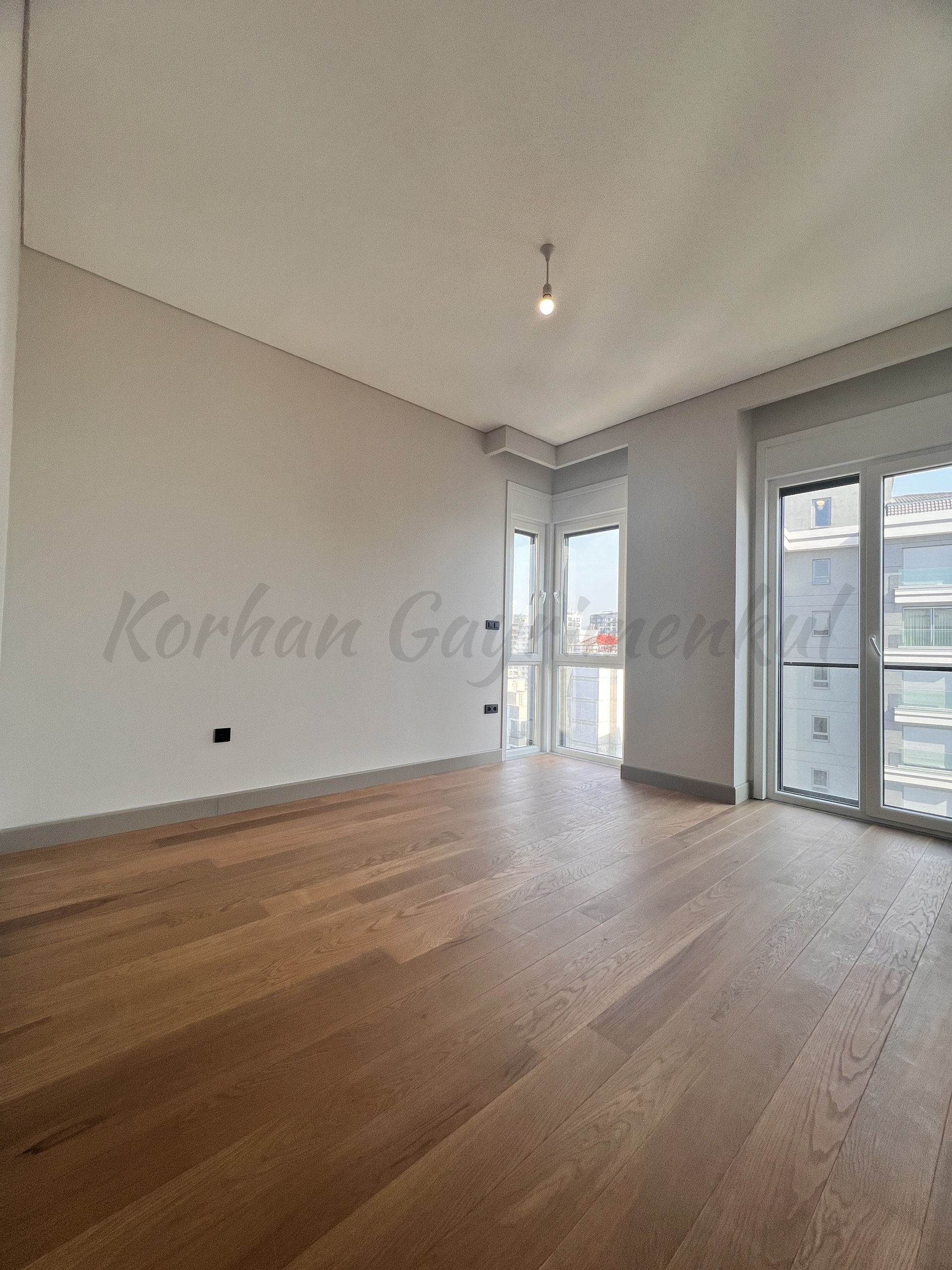 SUADİYE SAHİLDE  DENİZ MANZARALI 220M2 5+1 EMSALSİZ DUBLEX