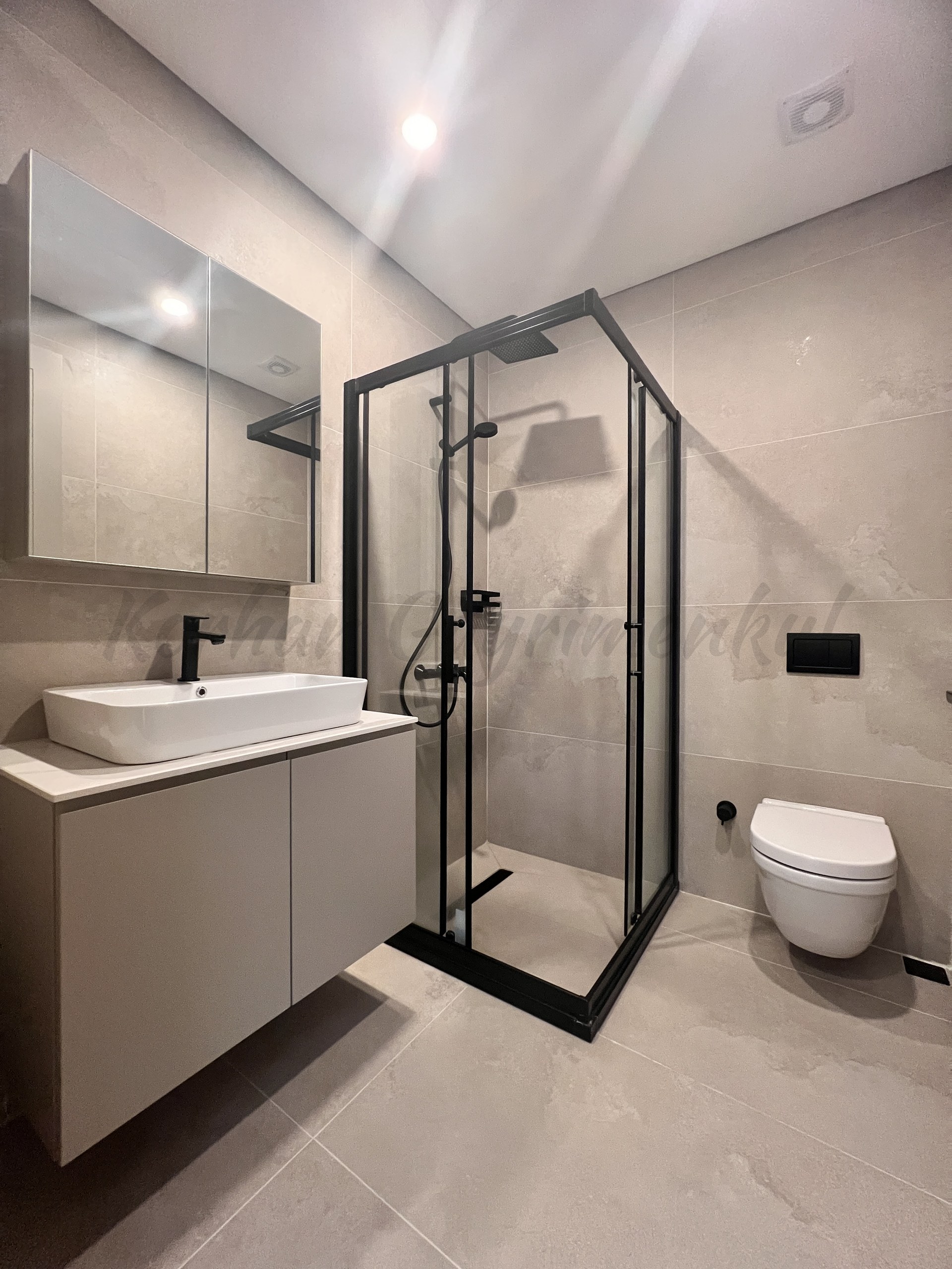 SUADİYE SAHİLDE  DENİZ MANZARALI 220M2 5+1 EMSALSİZ DUBLEX