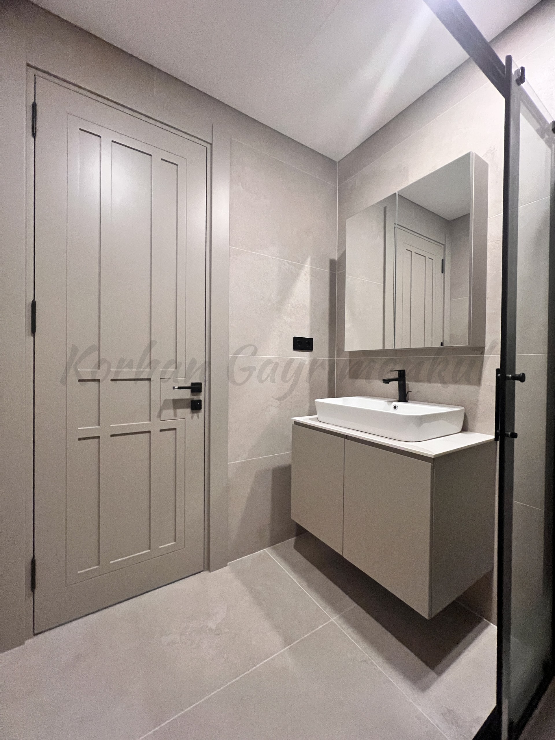 SUADİYE SAHİLDE  DENİZ MANZARALI 220M2 5+1 EMSALSİZ DUBLEX