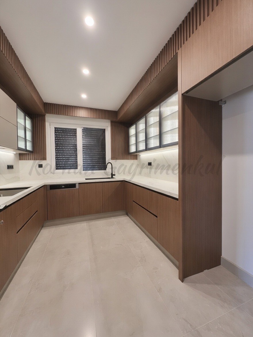 SUADİYE SAHİLDE  DENİZ MANZARALI 220M2 5+1 EMSALSİZ DUBLEX