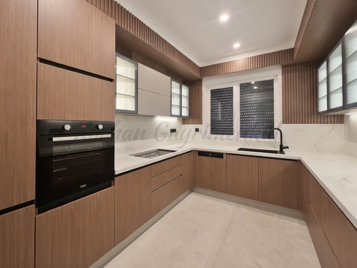 SUADİYE SAHİLDE  DENİZ MANZARALI 220M2 5+1 EMSALSİZ DUBLEX