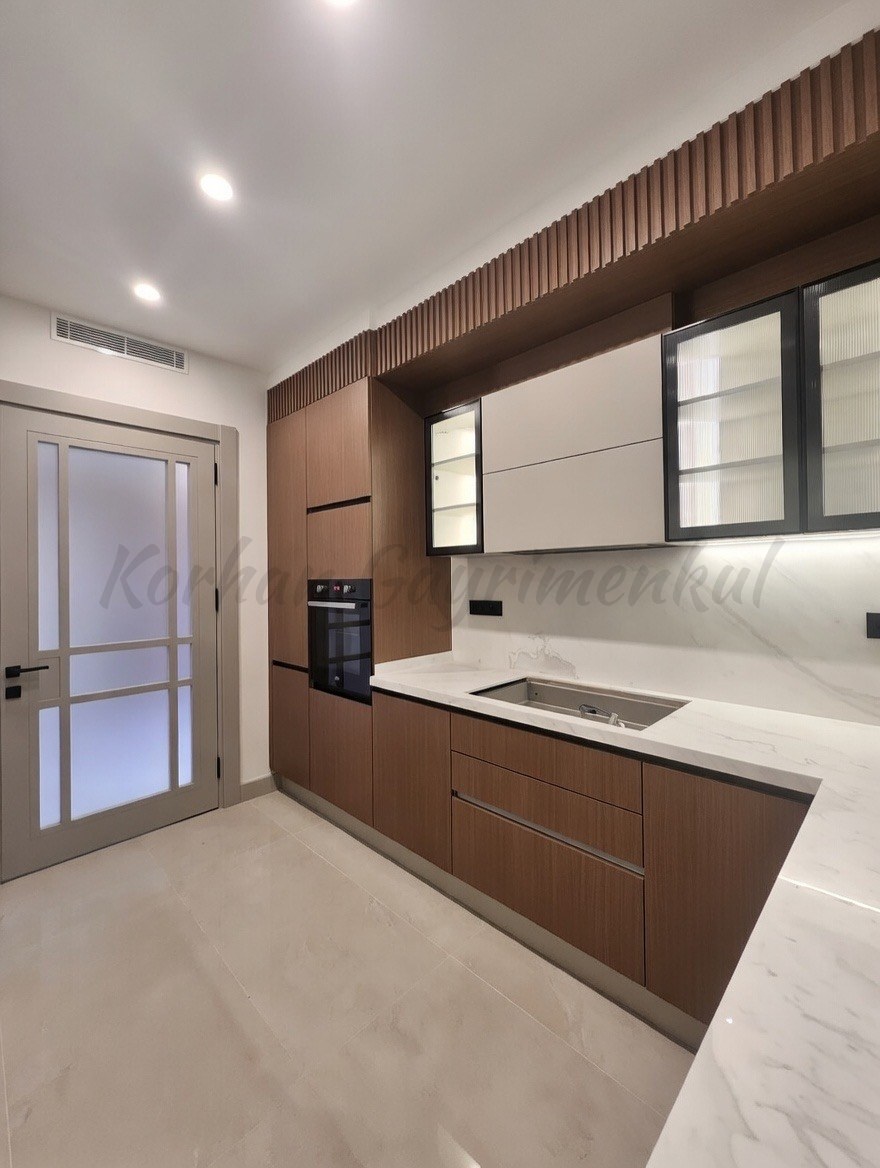 SUADİYE SAHİLDE  DENİZ MANZARALI 220M2 5+1 EMSALSİZ DUBLEX
