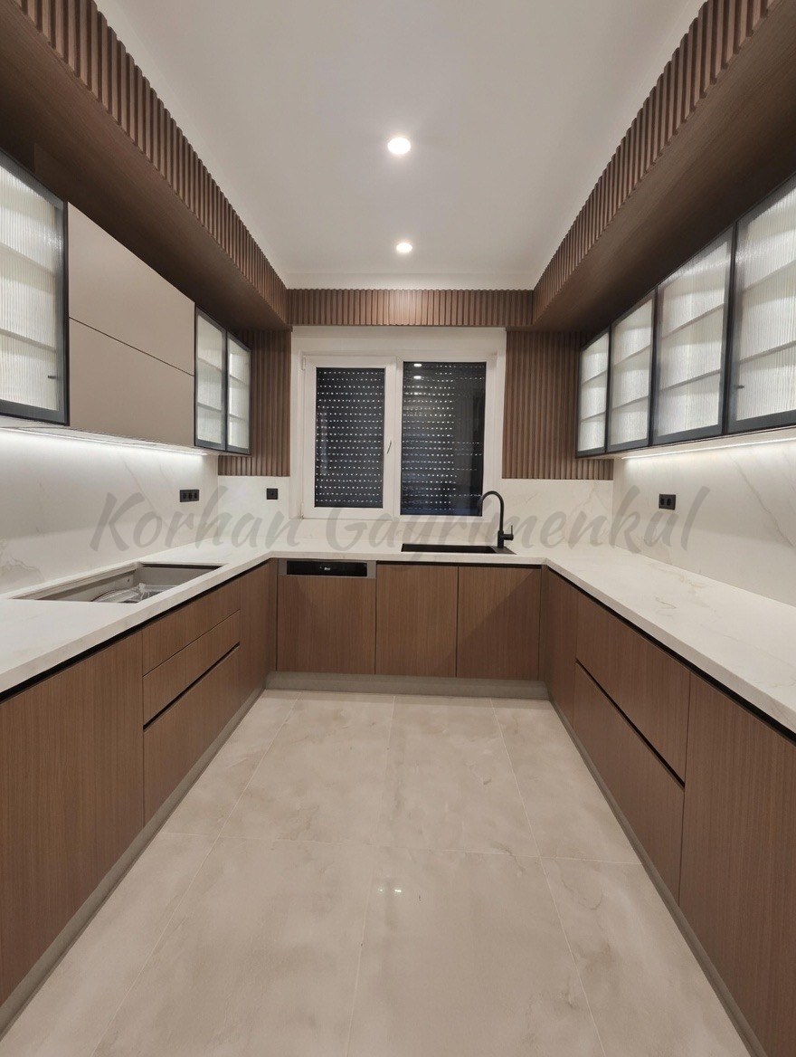 SUADİYE SAHİLDE  DENİZ MANZARALI 220M2 5+1 EMSALSİZ DUBLEX
