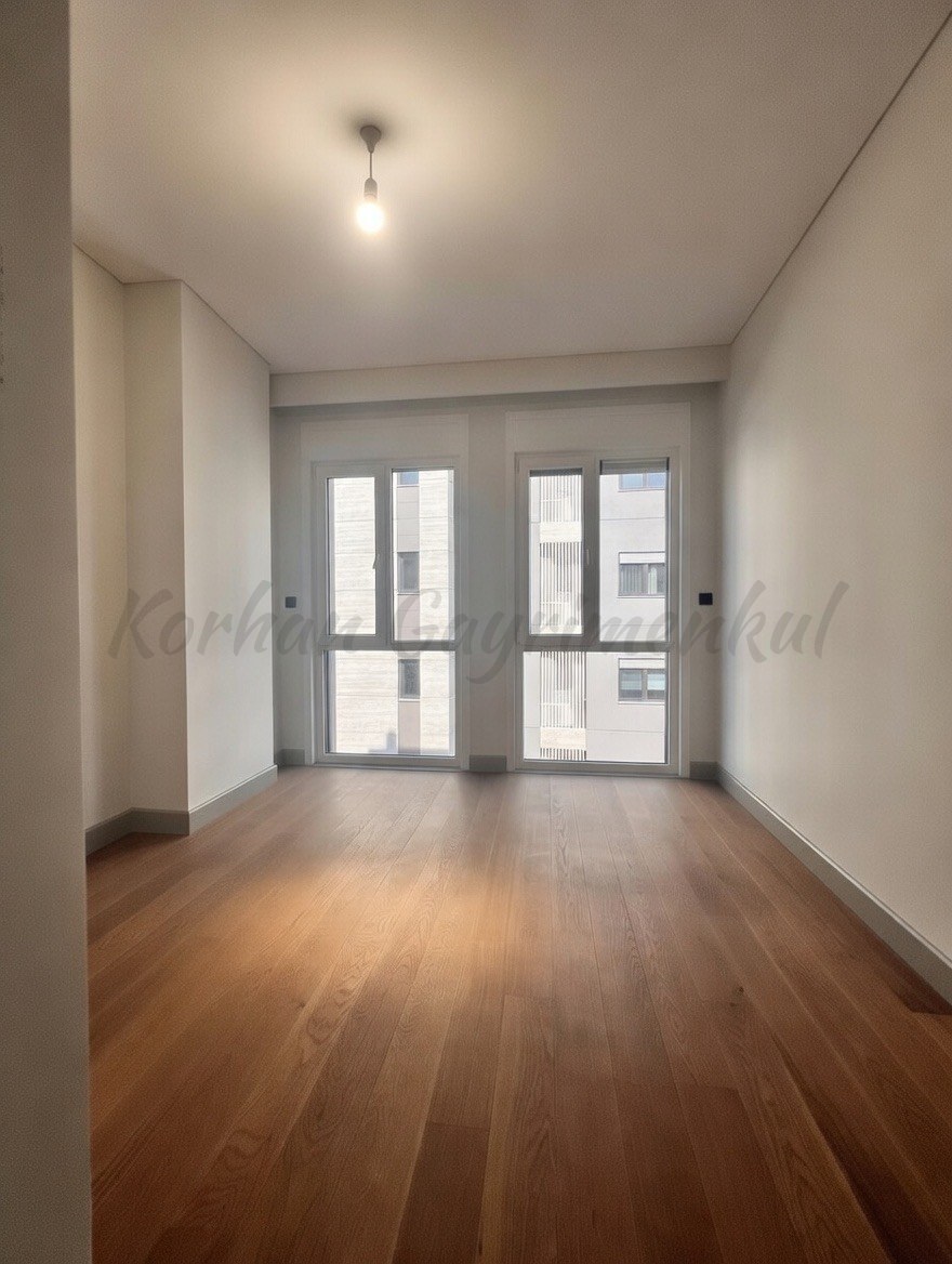 SUADİYE SAHİLDE  DENİZ MANZARALI 220M2 5+1 EMSALSİZ DUBLEX