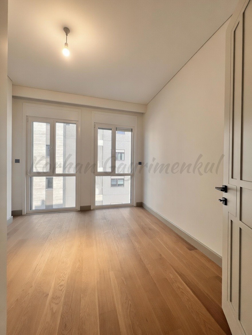 SUADİYE SAHİLDE  DENİZ MANZARALI 220M2 5+1 EMSALSİZ DUBLEX