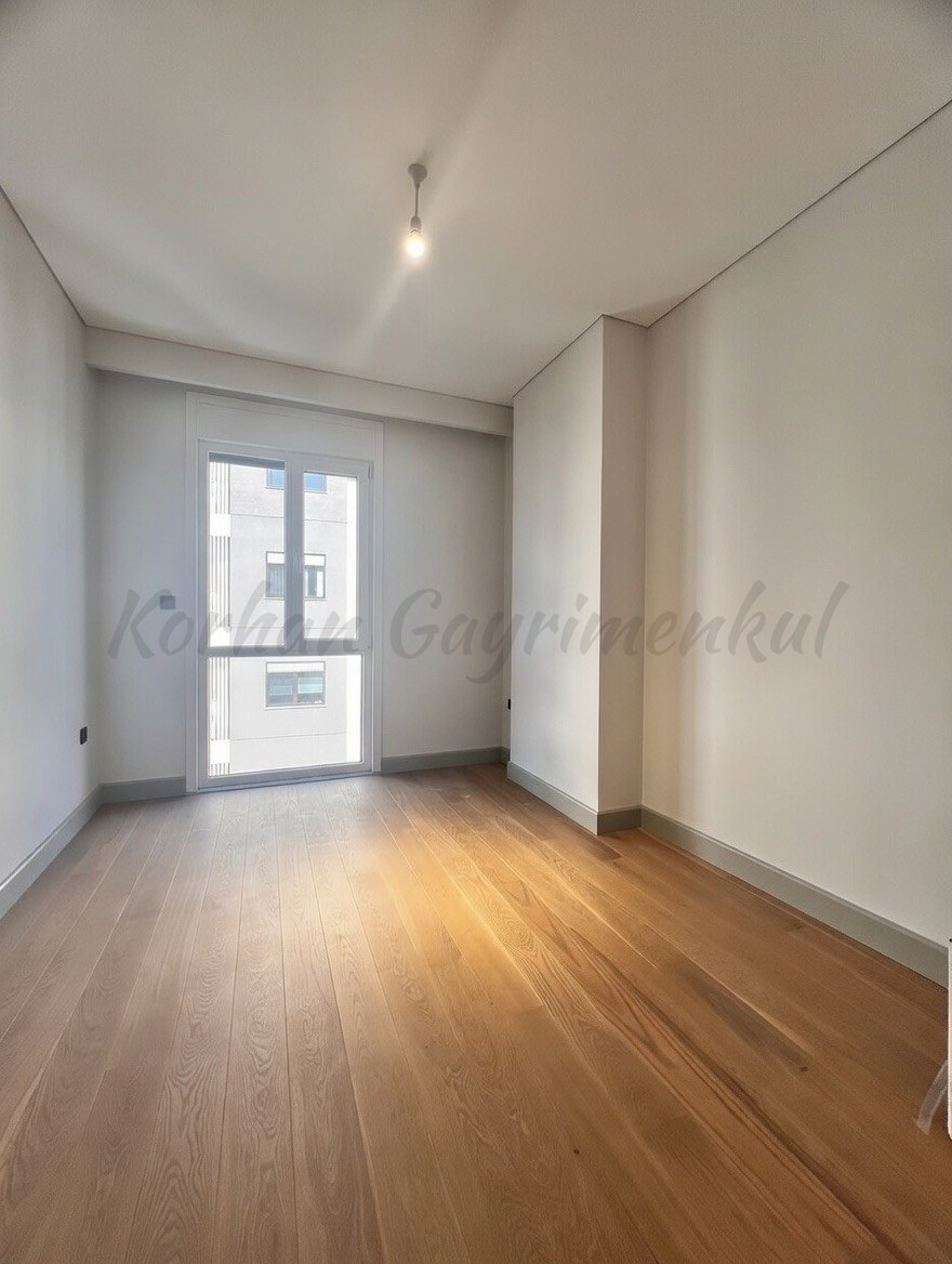 SUADİYE SAHİLDE  DENİZ MANZARALI 220M2 5+1 EMSALSİZ DUBLEX