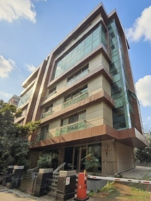 ŞAŞKINBAKKAL ERENKÖY SINIRINDA BAĞDAT CADDESİNE YAKIN 100M2 NET 3+1