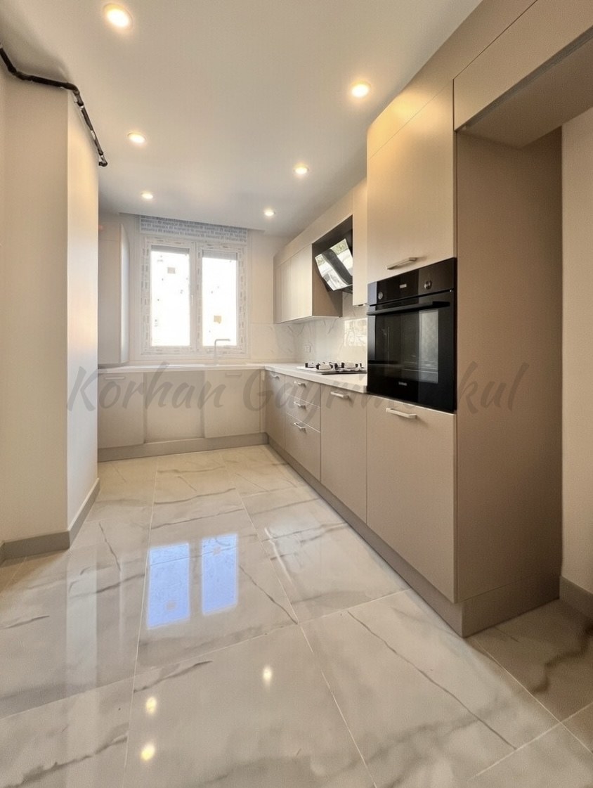 CADDEBOSTAN SAHİLDE İŞ YERİNE-KONUTA UYGUN 120M2 NET 3+1 SIFIR
