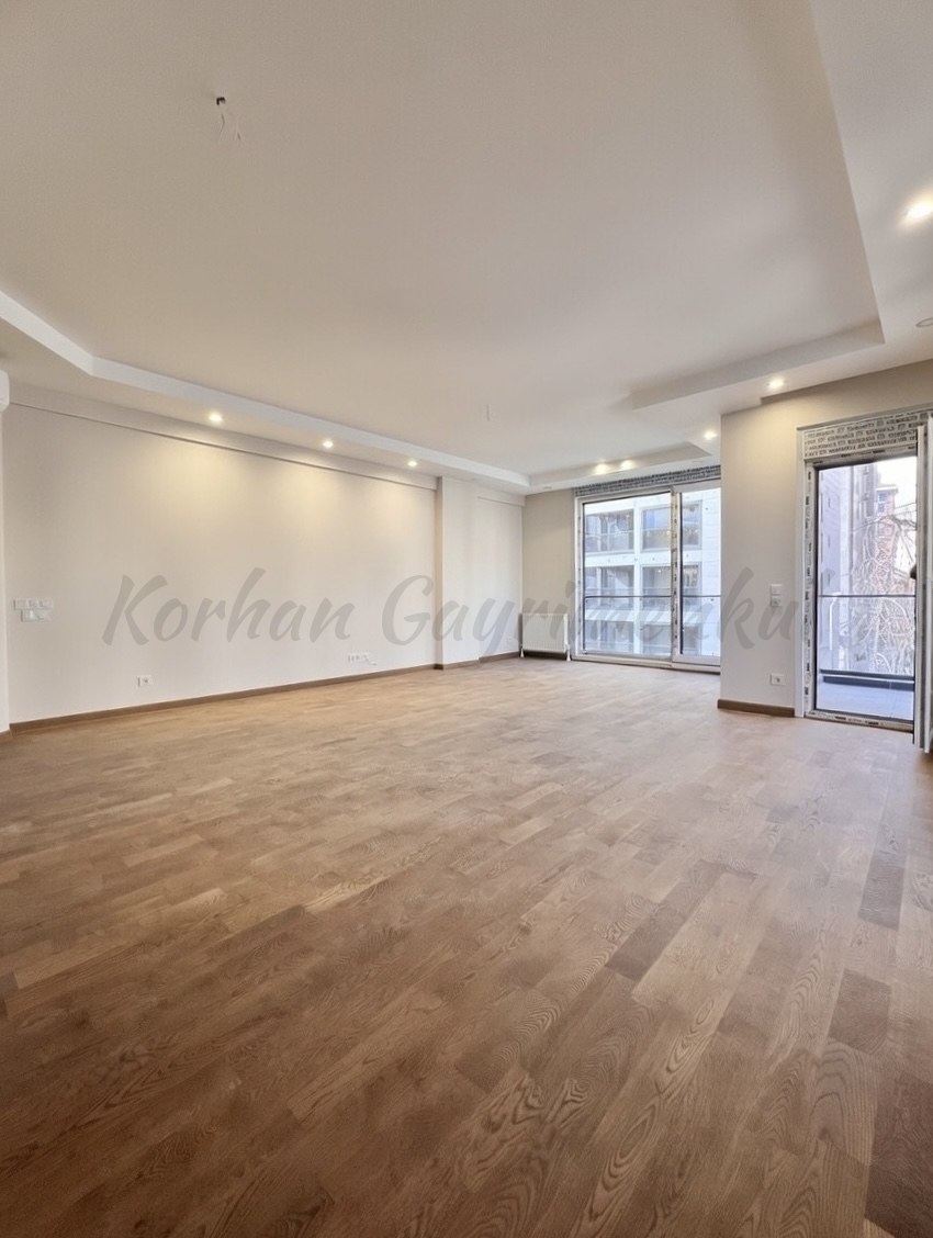 CADDEBOSTAN SAHİLDE İŞ YERİNE-KONUTA UYGUN 120M2 NET 3+1 SIFIR