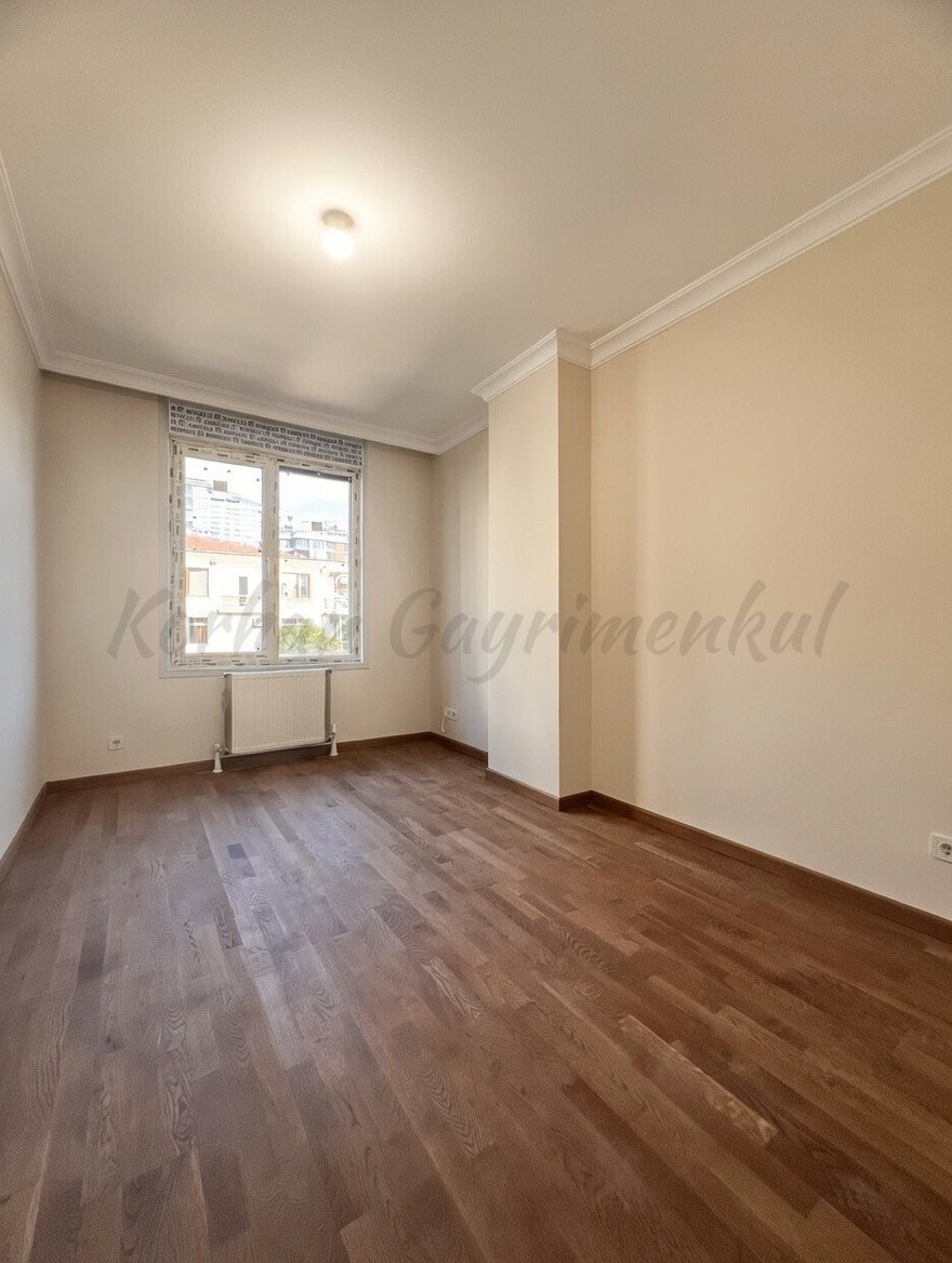 CADDEBOSTAN SAHİLDE İŞ YERİNE-KONUTA UYGUN 120M2 NET 3+1 SIFIR