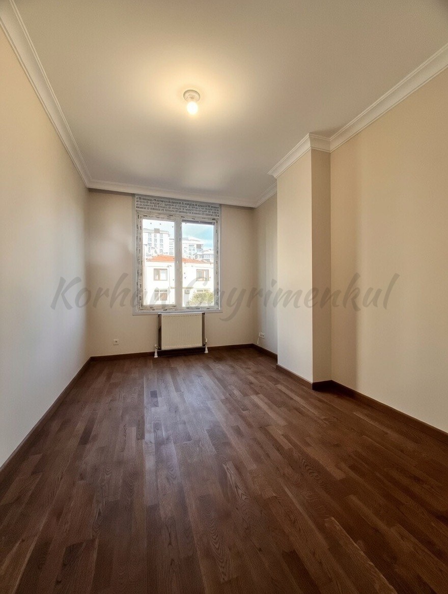 CADDEBOSTAN SAHİLDE İŞ YERİNE-KONUTA UYGUN 120M2 NET 3+1 SIFIR