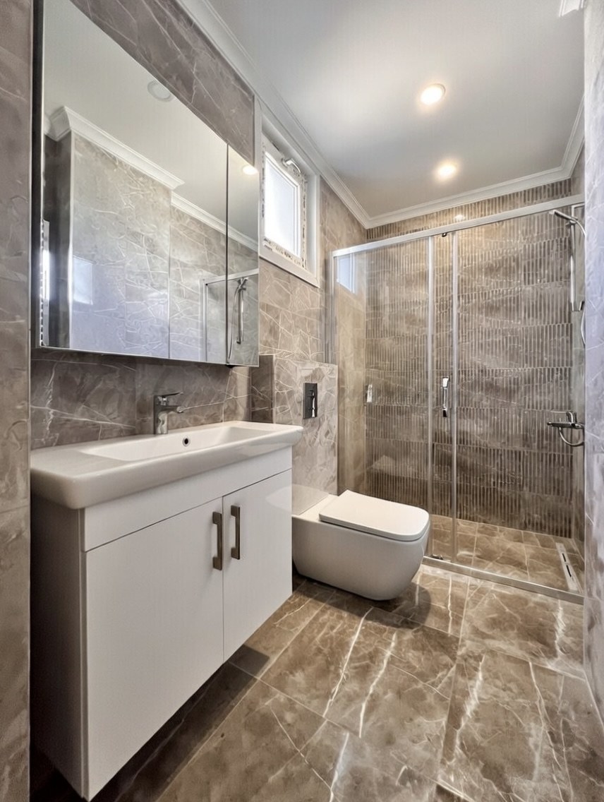 CADDEBOSTAN SAHİLDE İŞ YERİNE-KONUTA UYGUN 120M2 NET 3+1 SIFIR