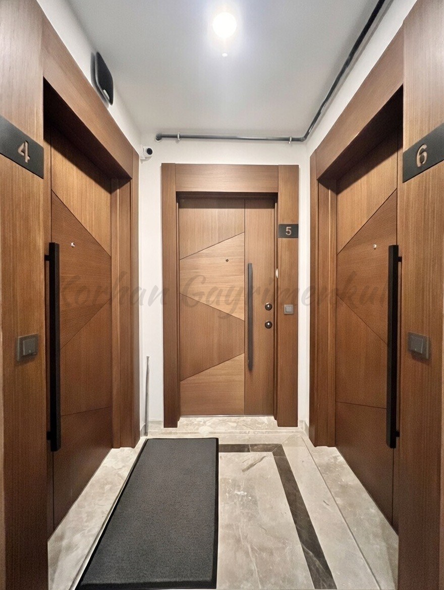 CADDEBOSTAN SAHİLDE İŞ YERİNE-KONUTA UYGUN 120M2 NET 3+1 SIFIR