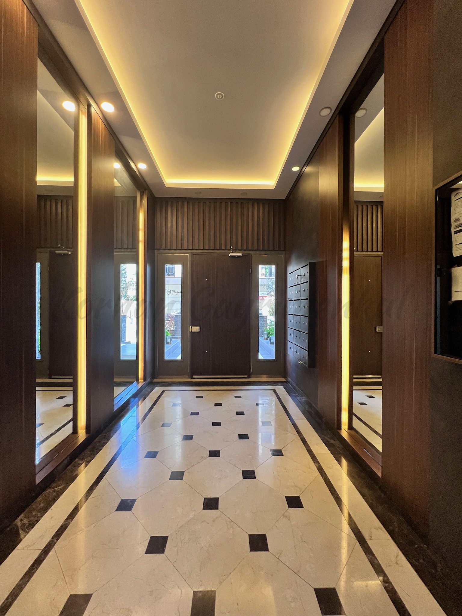 CADDEBOSTANIN EN YEŞİL SOKAĞINDA EMSALSİZ KALİTEDE 280m2 DUBLEX