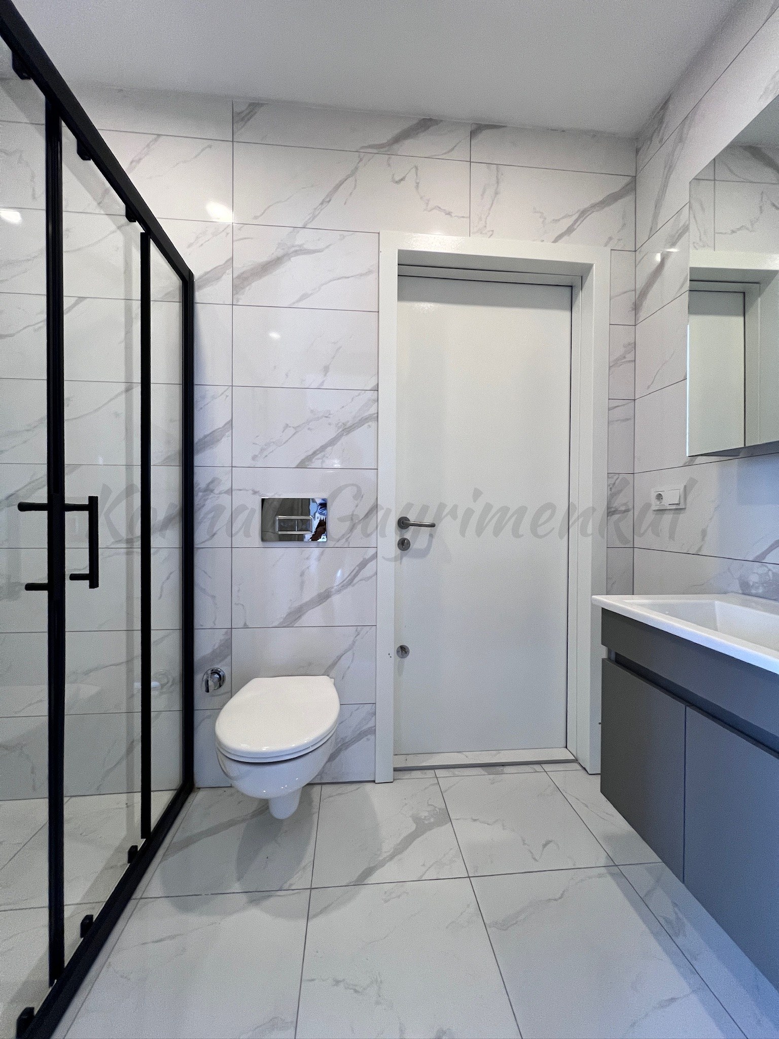 CADDEBOSTANIN EN YEŞİL SOKAĞINDA EMSALSİZ KALİTEDE 280m2 DUBLEX