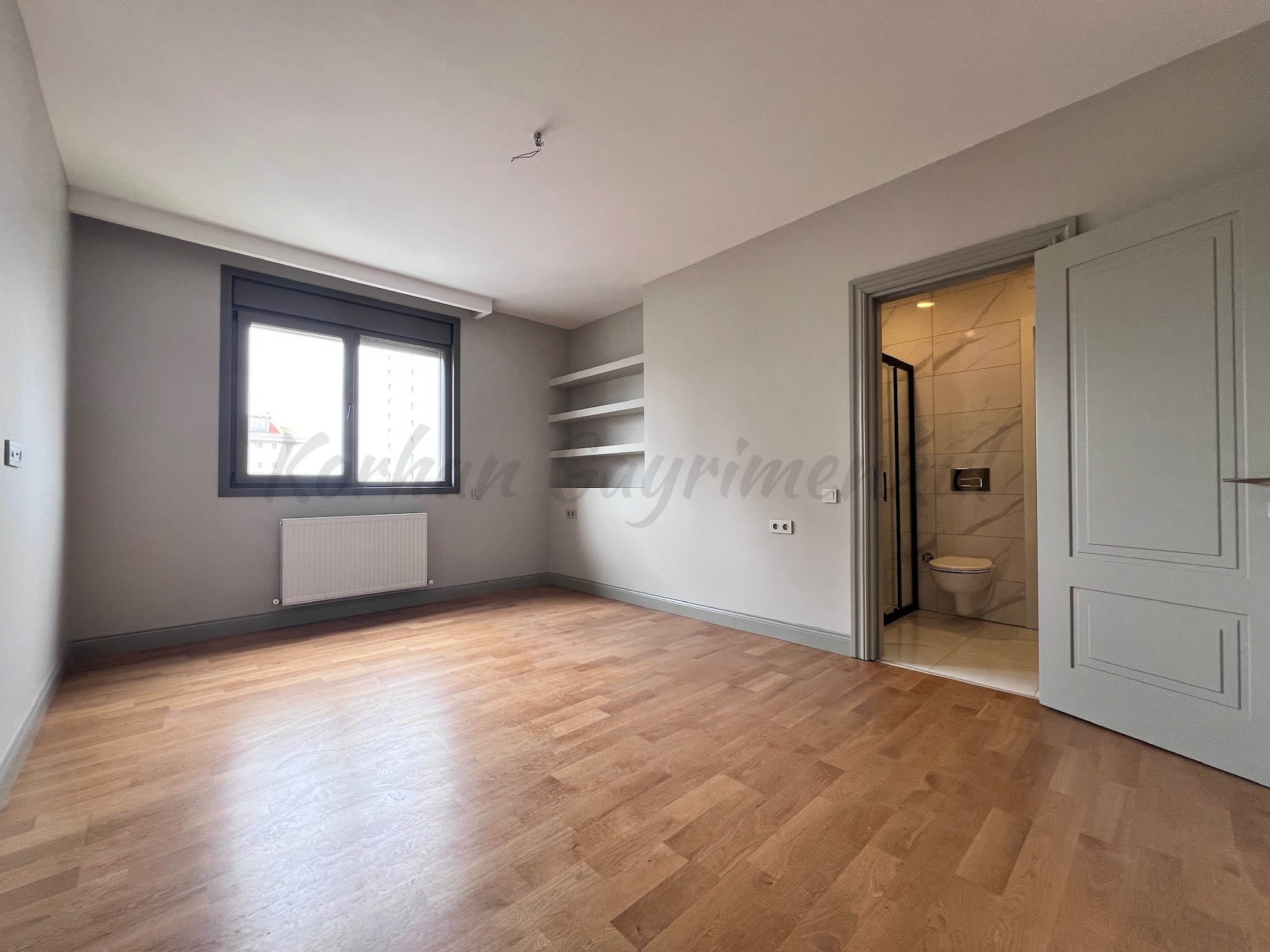 CADDEBOSTANIN EN YEŞİL SOKAĞINDA EMSALSİZ KALİTEDE 280m2 DUBLEX
