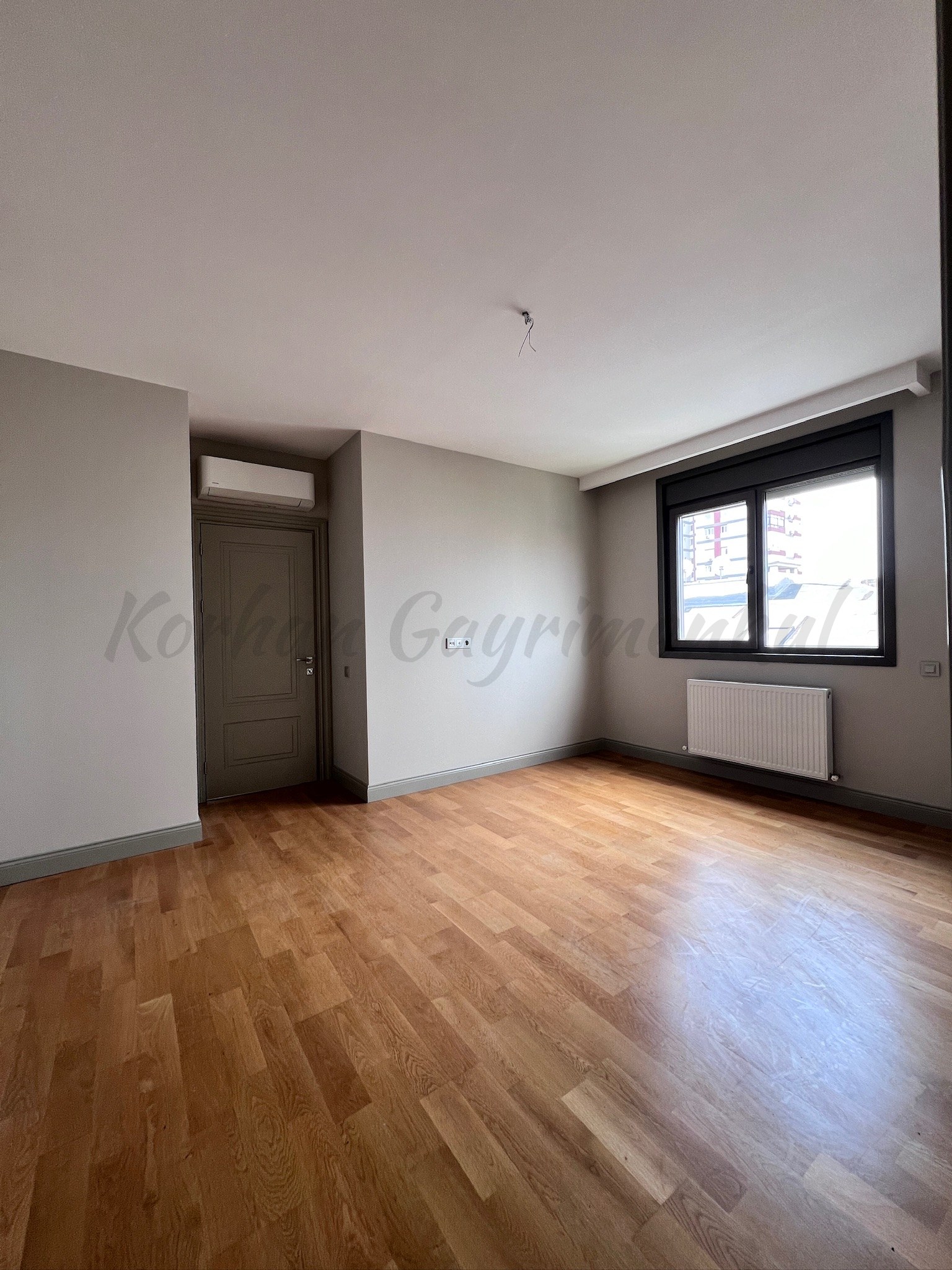 CADDEBOSTANIN EN YEŞİL SOKAĞINDA EMSALSİZ KALİTEDE 280m2 DUBLEX