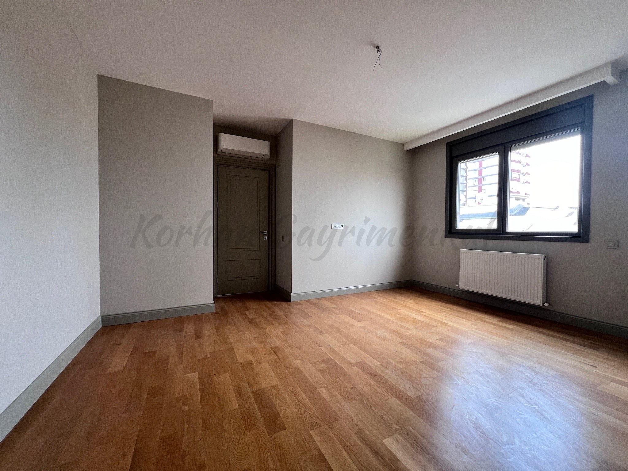 CADDEBOSTANIN EN YEŞİL SOKAĞINDA EMSALSİZ KALİTEDE 280m2 DUBLEX