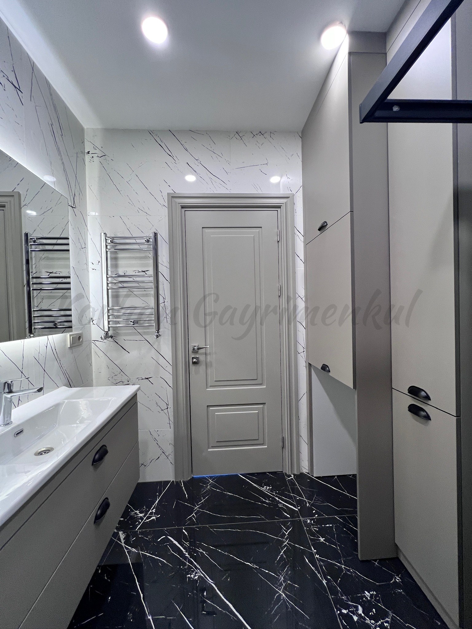 CADDEBOSTANIN EN YEŞİL SOKAĞINDA EMSALSİZ KALİTEDE 280m2 DUBLEX