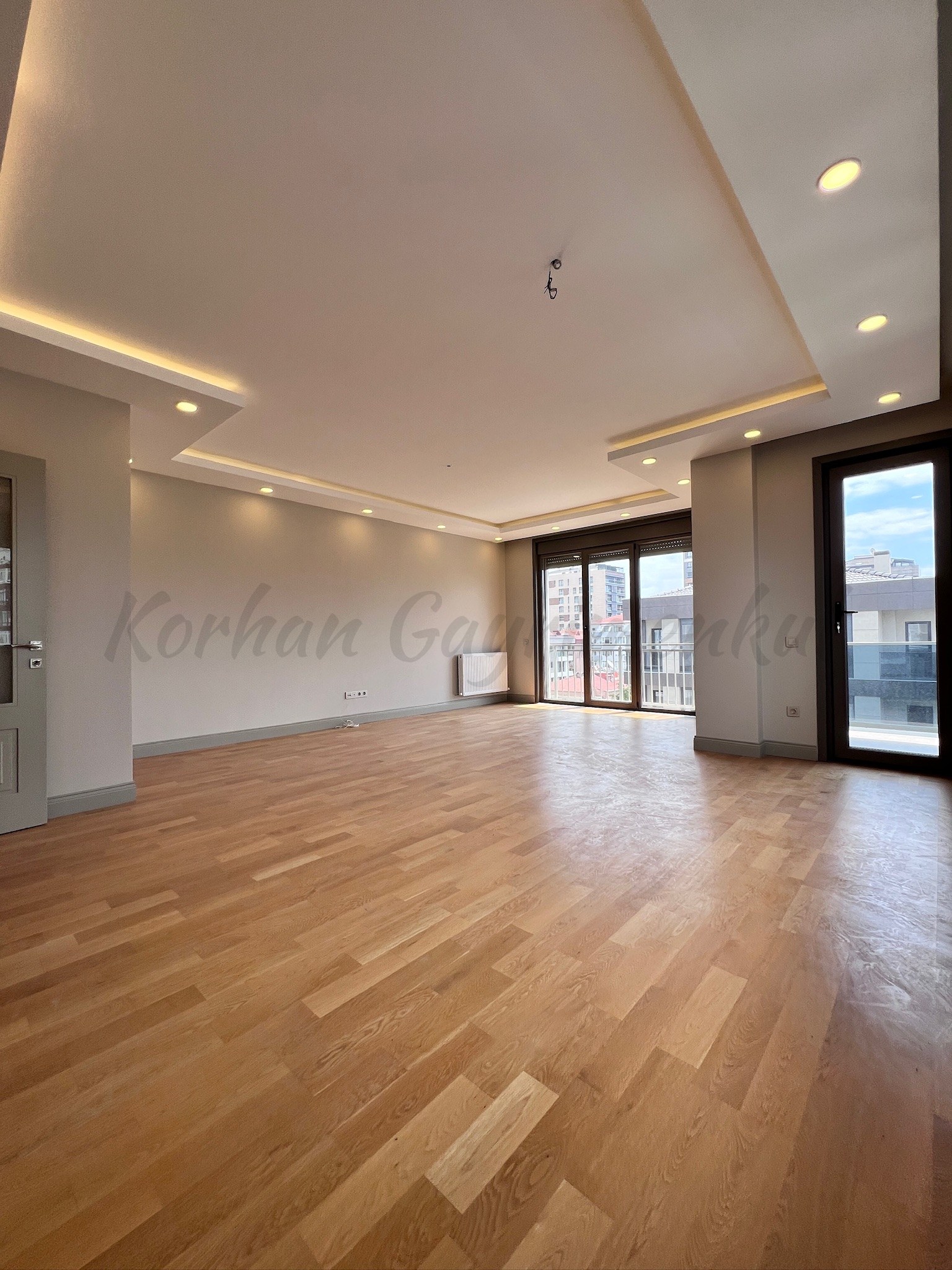 CADDEBOSTANIN EN YEŞİL SOKAĞINDA EMSALSİZ KALİTEDE 280m2 DUBLEX