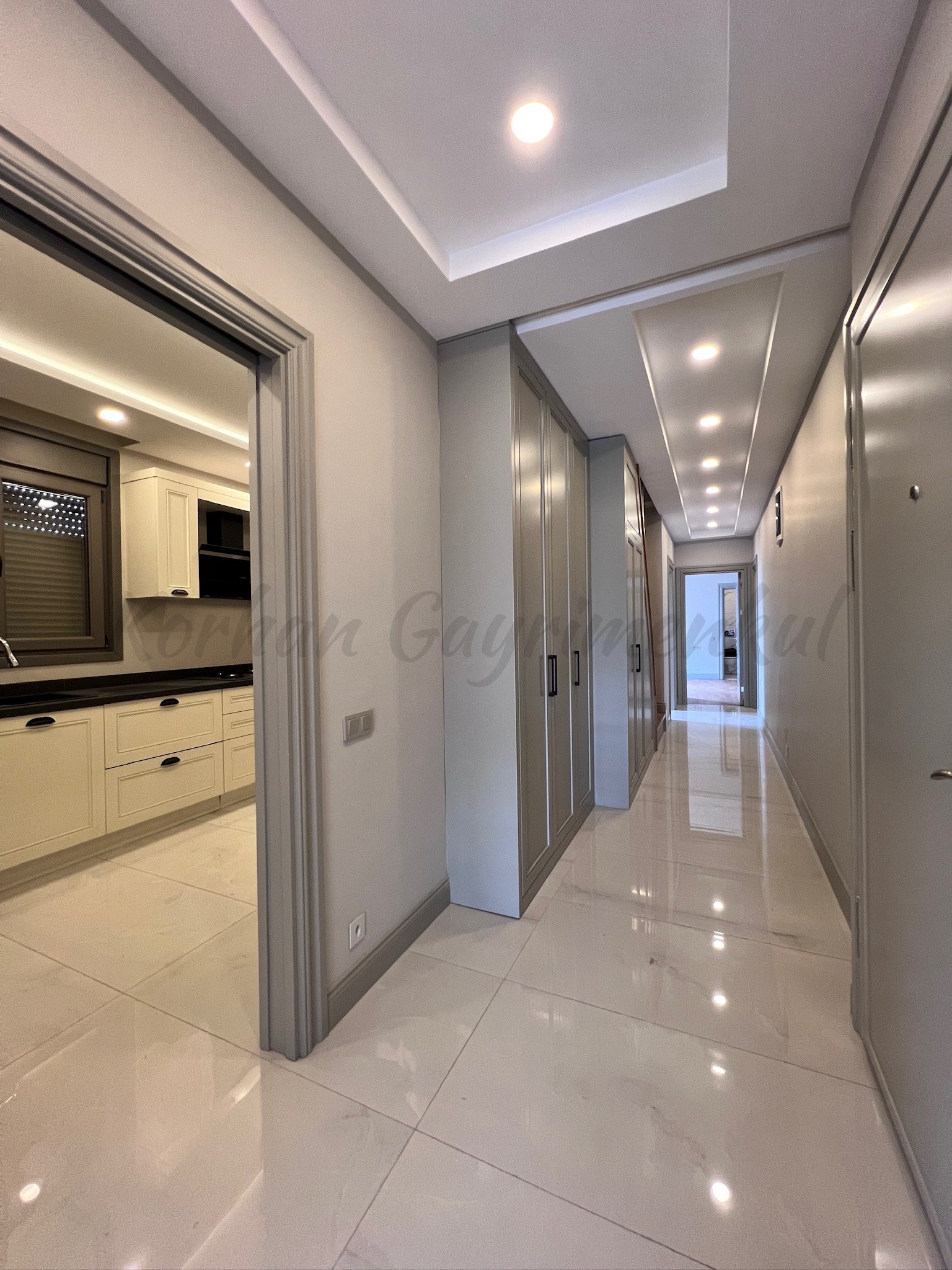 CADDEBOSTANIN EN YEŞİL SOKAĞINDA EMSALSİZ KALİTEDE 280m2 DUBLEX