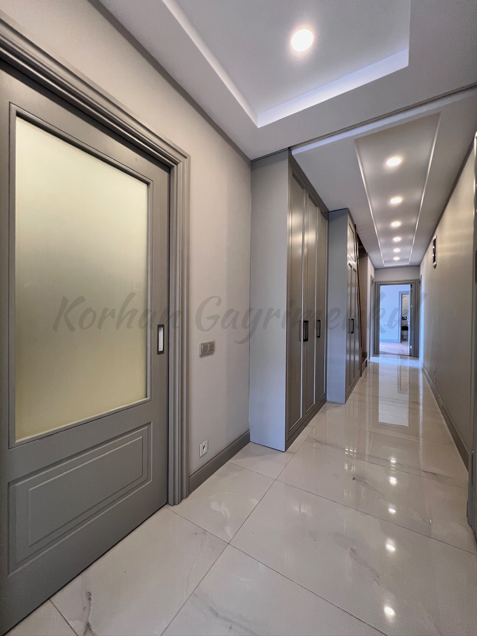 CADDEBOSTANIN EN YEŞİL SOKAĞINDA EMSALSİZ KALİTEDE 280m2 DUBLEX
