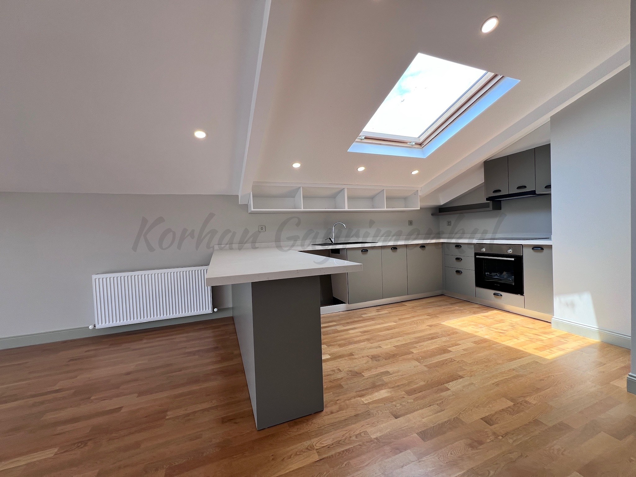 CADDEBOSTANIN EN YEŞİL SOKAĞINDA EMSALSİZ KALİTEDE 280m2 DUBLEX