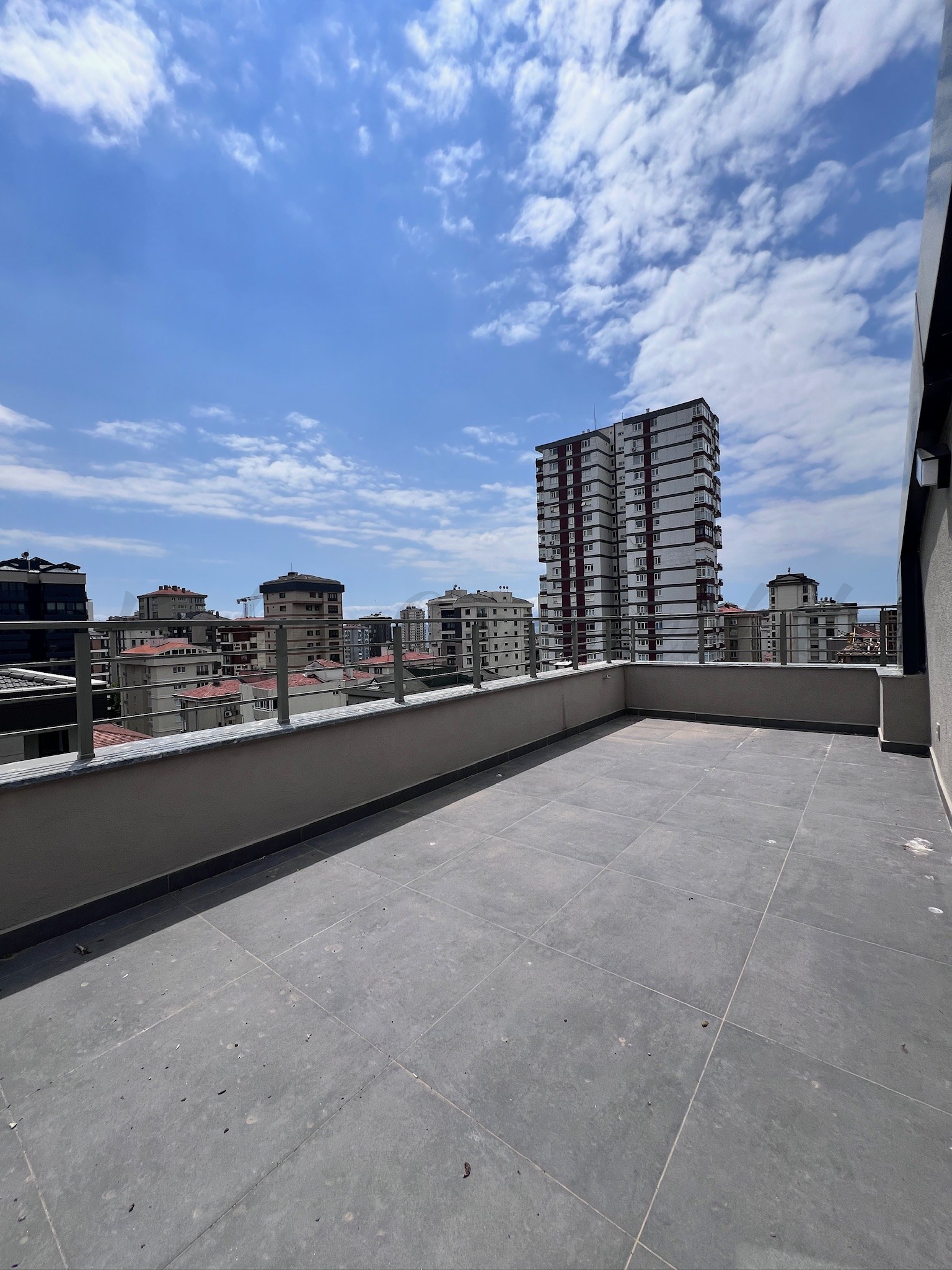 CADDEBOSTANIN EN YEŞİL SOKAĞINDA EMSALSİZ KALİTEDE 280m2 DUBLEX