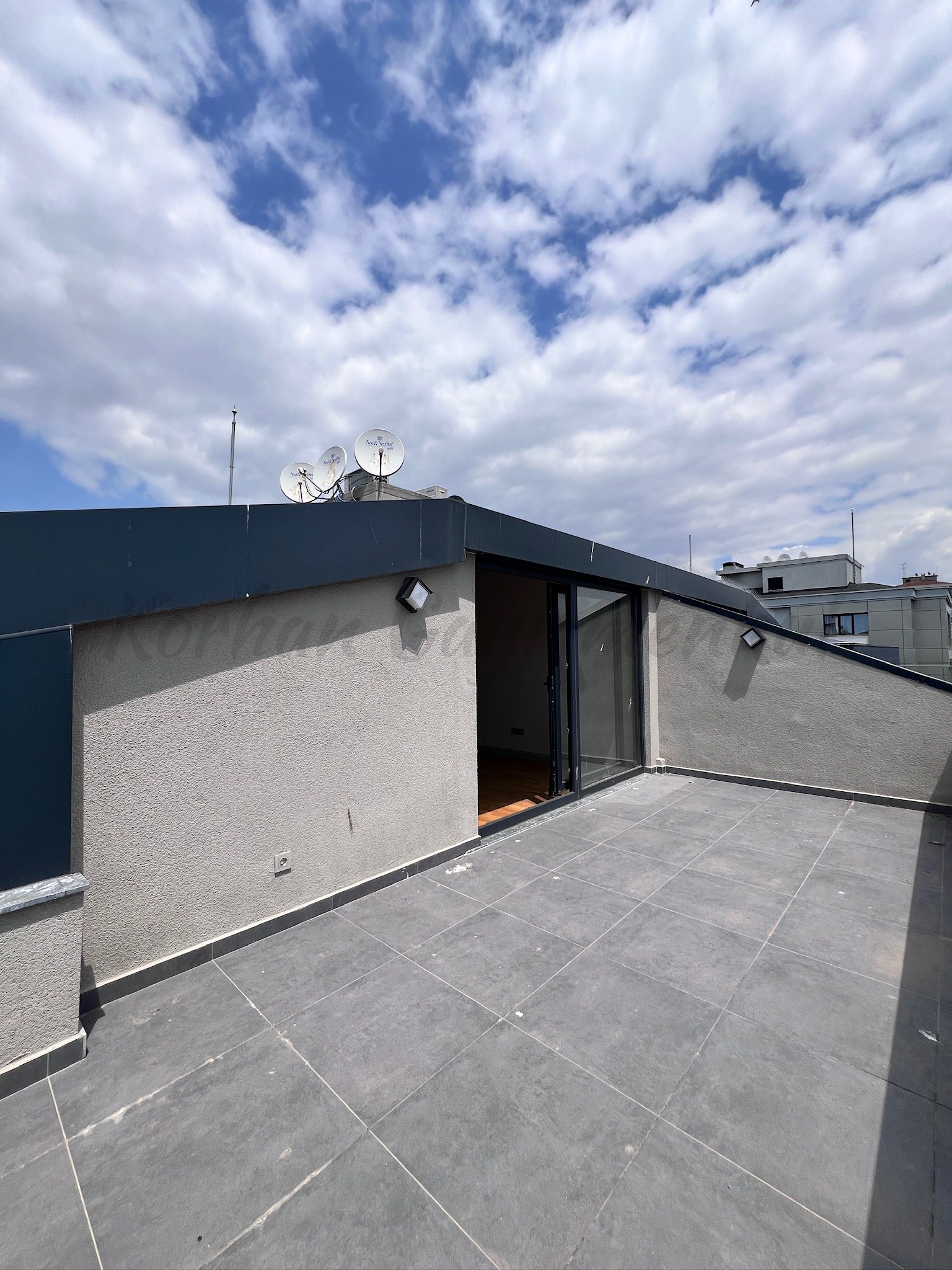 CADDEBOSTANIN EN YEŞİL SOKAĞINDA EMSALSİZ KALİTEDE 280m2 DUBLEX