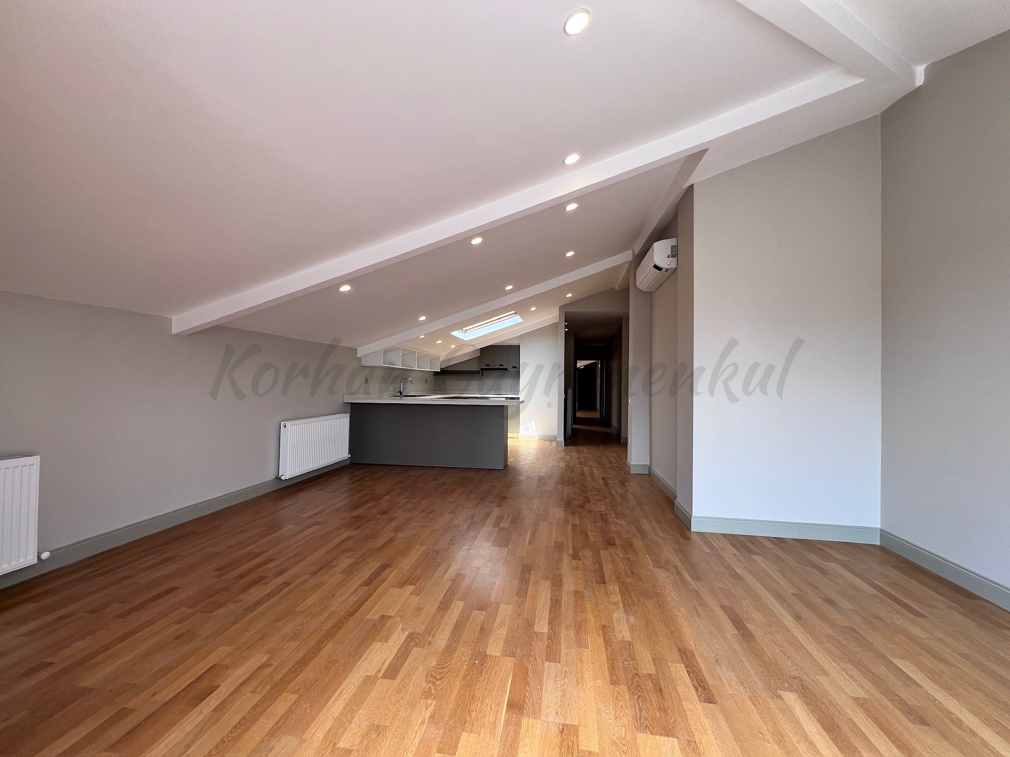 CADDEBOSTANIN EN YEŞİL SOKAĞINDA EMSALSİZ KALİTEDE 280m2 DUBLEX