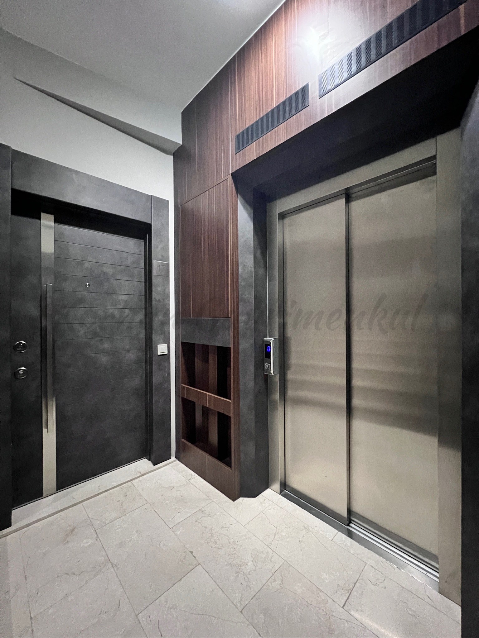 CADDEBOSTANIN EN YEŞİL SOKAĞINDA EMSALSİZ KALİTEDE 280m2 DUBLEX
