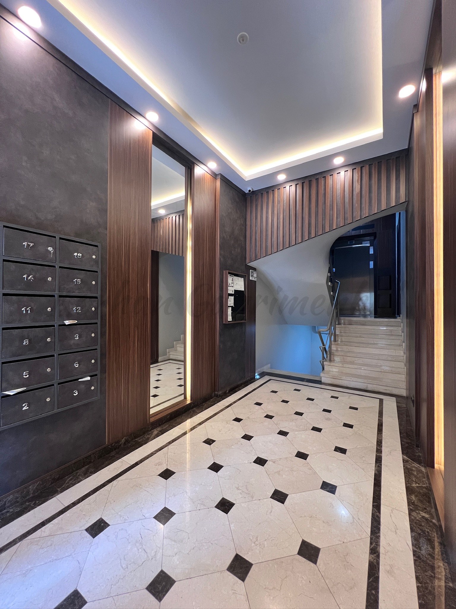 CADDEBOSTANIN EN YEŞİL SOKAĞINDA EMSALSİZ KALİTEDE 280m2 DUBLEX