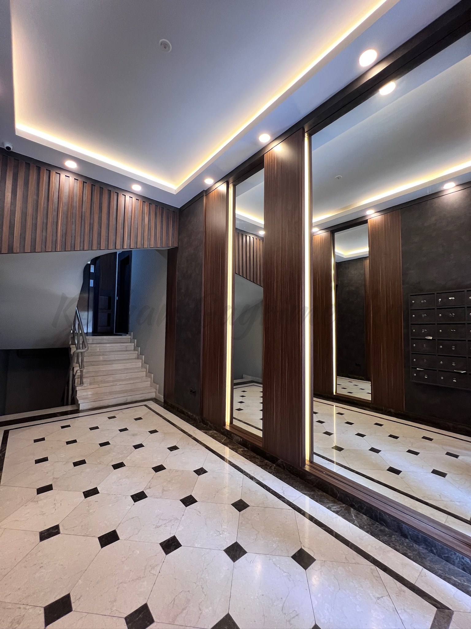 CADDEBOSTANIN EN YEŞİL SOKAĞINDA EMSALSİZ KALİTEDE 280m2 DUBLEX
