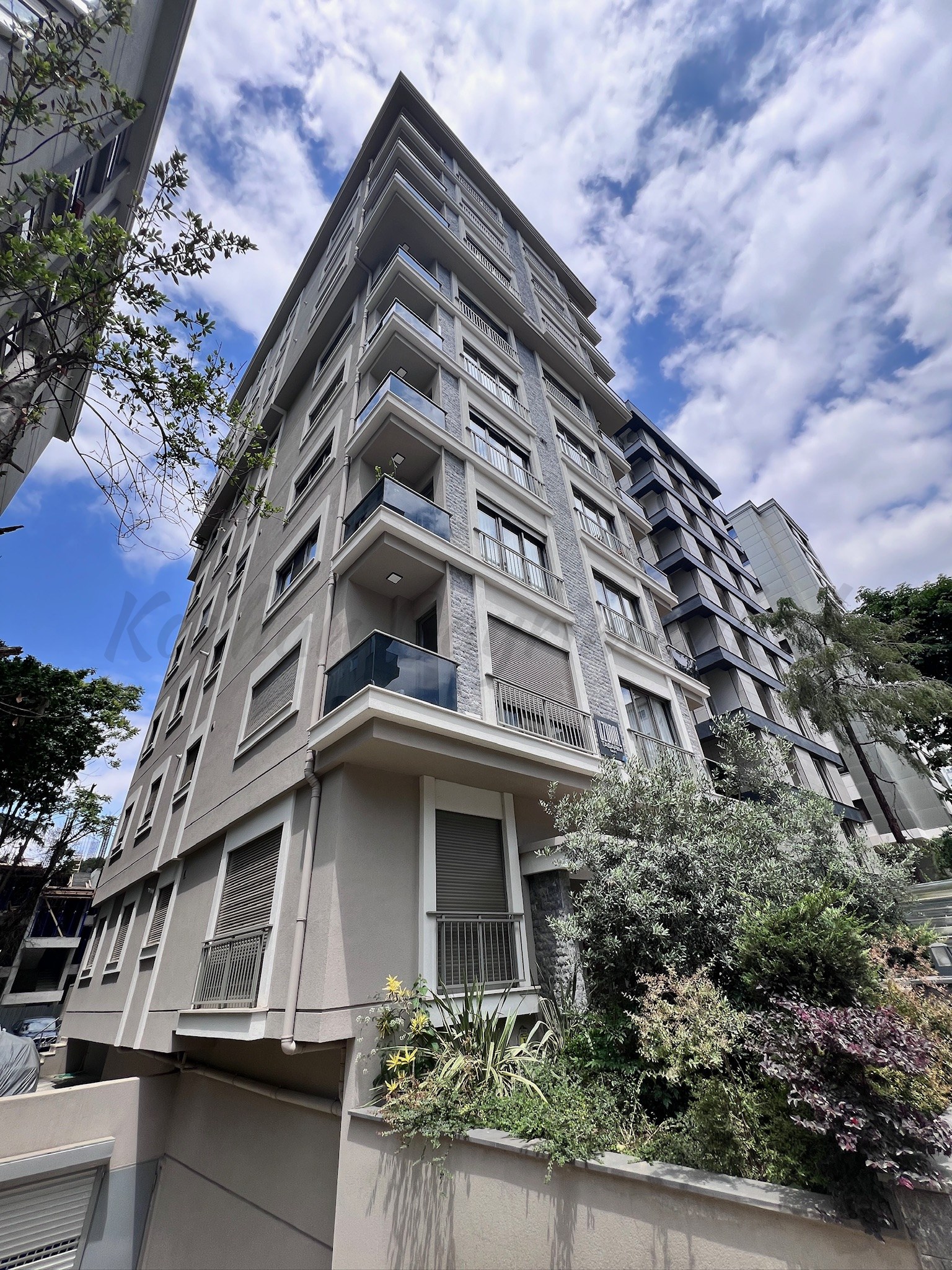 CADDEBOSTANIN EN YEŞİL SOKAĞINDA EMSALSİZ KALİTEDE 280m2 DUBLEX