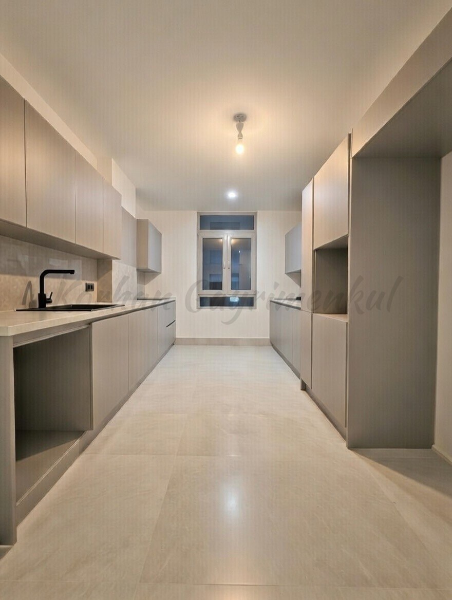 ŞAKINBAKKAL SAHİLE DENİZ MANZARALI 190M2 SÜPER LÜKS KATTA TEK
