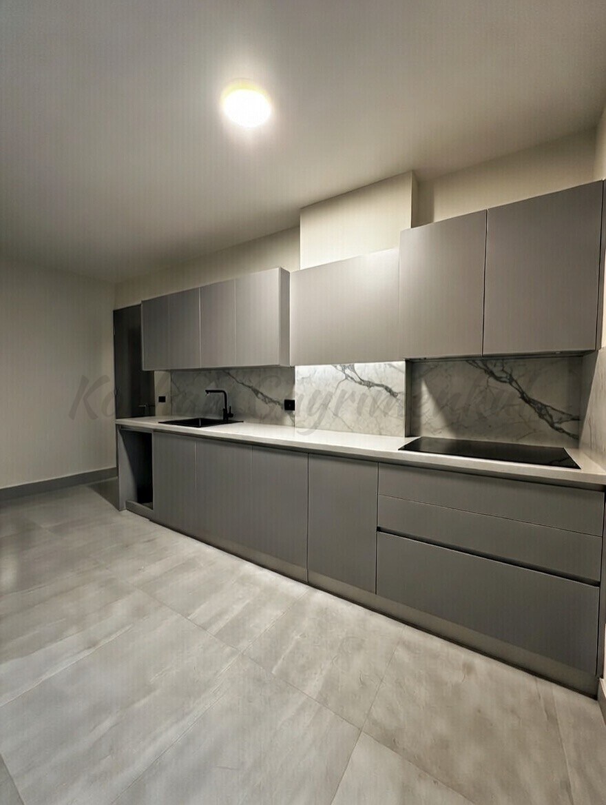 ŞAKINBAKKAL SAHİLE DENİZ MANZARALI 190M2 SÜPER LÜKS KATTA TEK