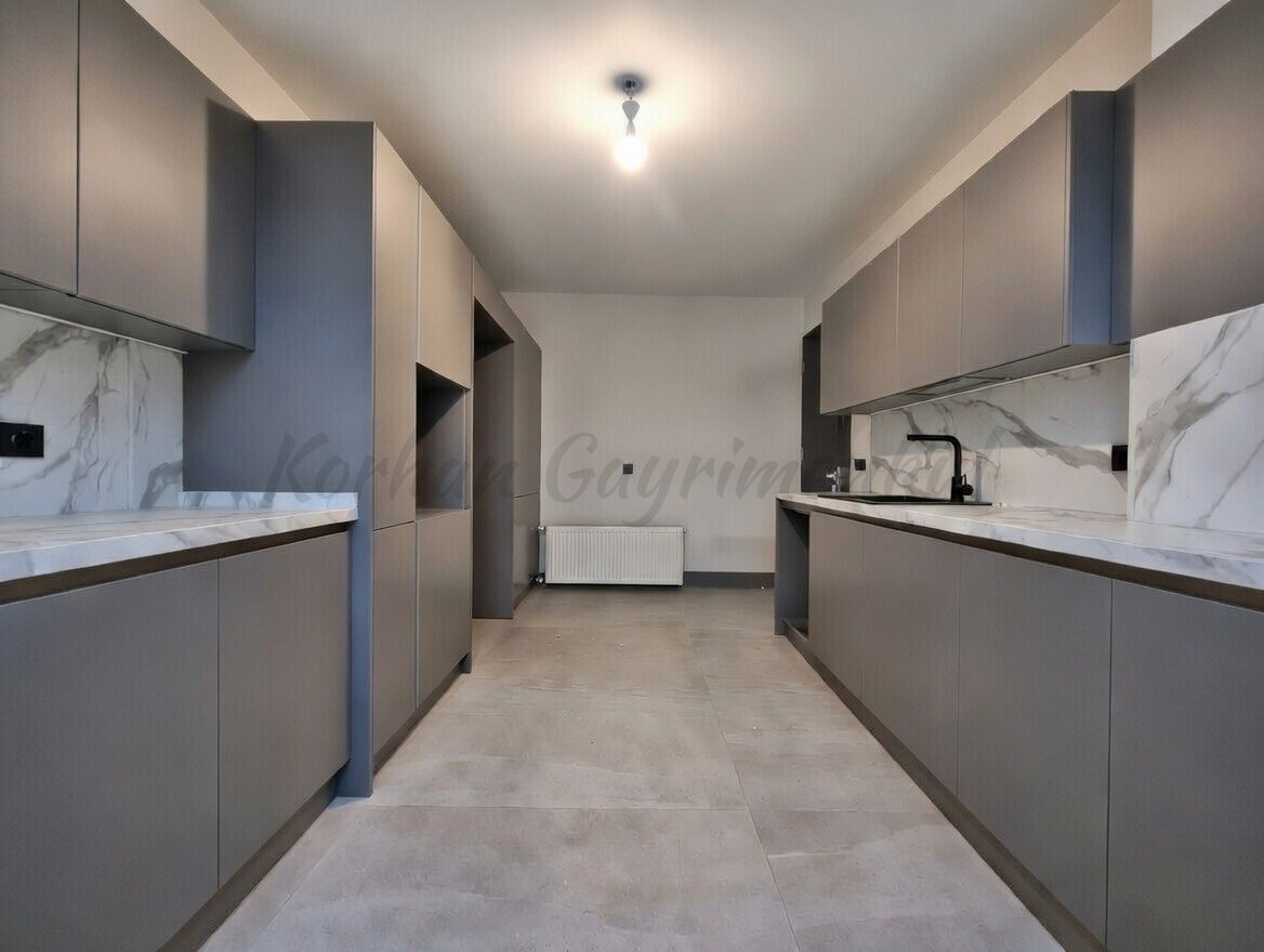 ŞAKINBAKKAL SAHİLE DENİZ MANZARALI 190M2 SÜPER LÜKS KATTA TEK
