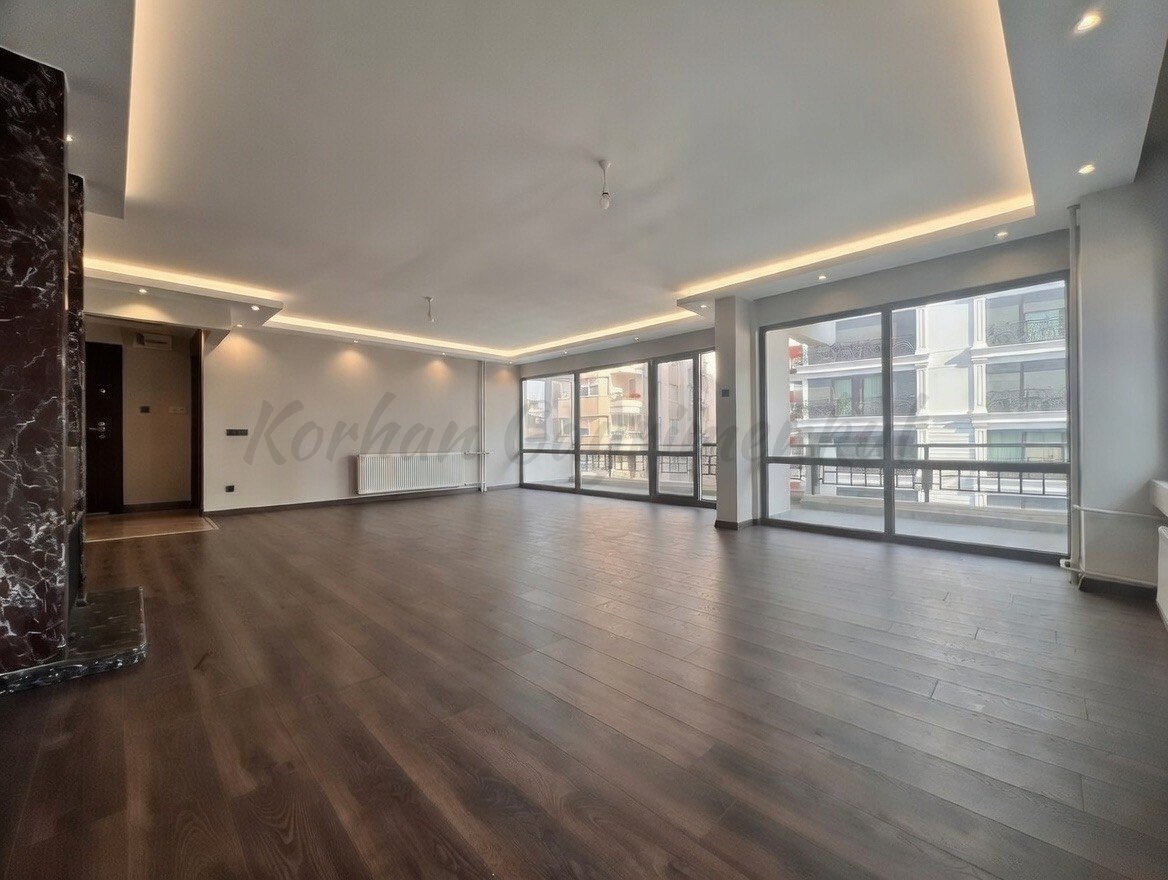 ŞAKINBAKKAL SAHİLE DENİZ MANZARALI 190M2 SÜPER LÜKS KATTA TEK