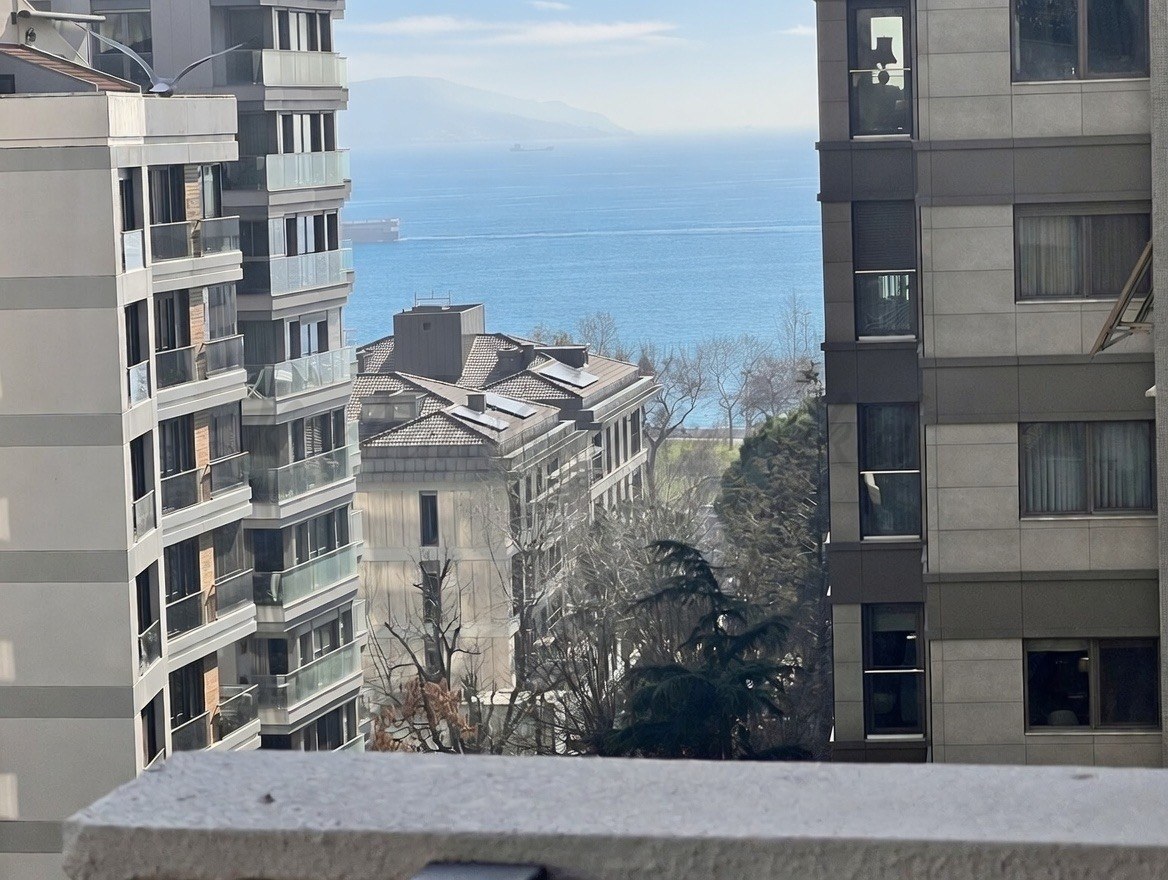 ŞAKINBAKKAL SAHİLE DENİZ MANZARALI 190M2 SÜPER LÜKS KATTA TEK