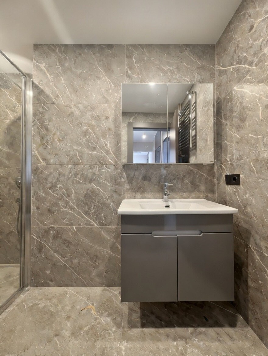 ŞAKINBAKKAL SAHİLE DENİZ MANZARALI 190M2 SÜPER LÜKS KATTA TEK
