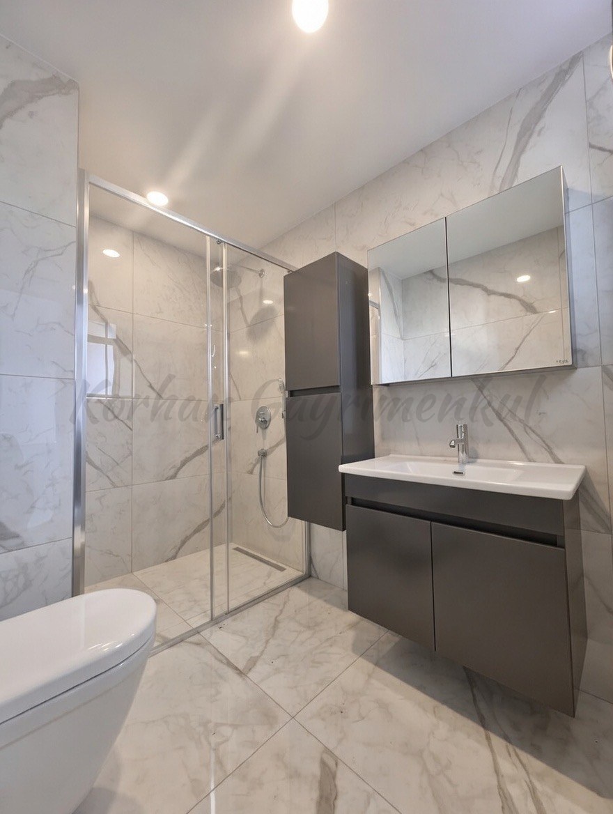 ŞAKINBAKKAL SAHİLE DENİZ MANZARALI 190M2 SÜPER LÜKS KATTA TEK