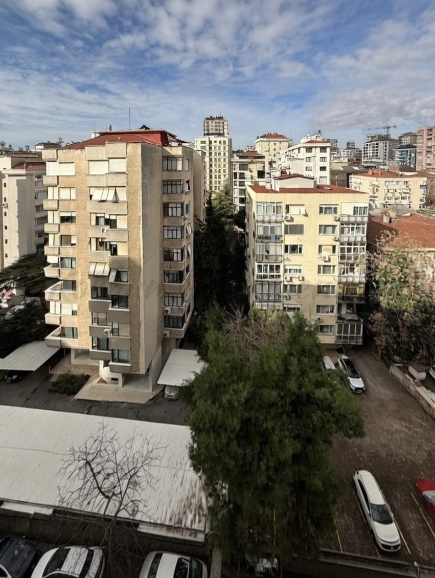 ŞAKINBAKKAL SAHİLE DENİZ MANZARALI 190M2 SÜPER LÜKS KATTA TEK