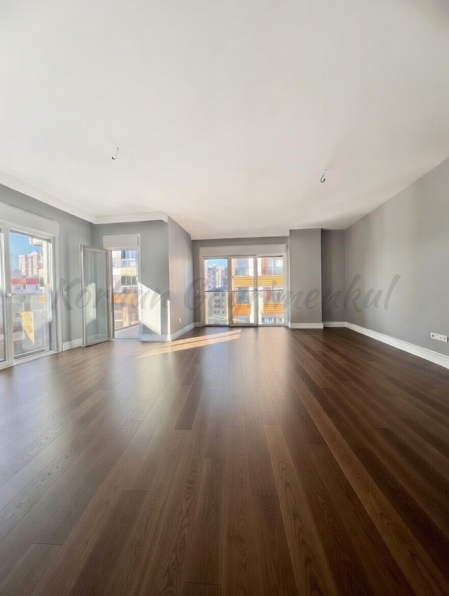 CADDEBOSTAN SAHİLDE GÖZTEPE PARKINA YAKIN 270M2 NET 4+2 DUBLEKS