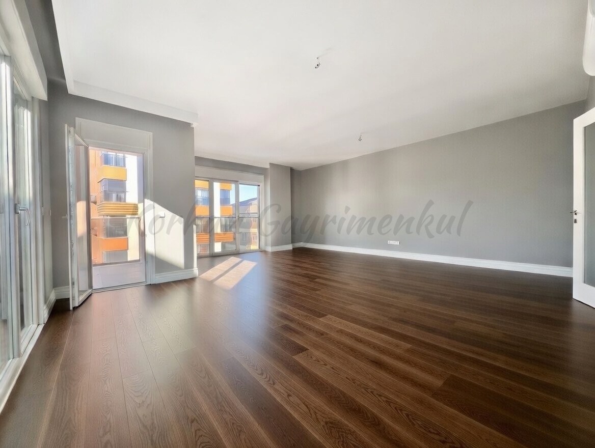 CADDEBOSTAN SAHİLDE GÖZTEPE PARKINA YAKIN 270M2 NET 4+2 DUBLEKS